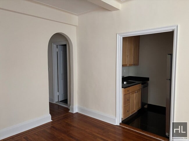 Building Photo - SECOND AVENUE Rental