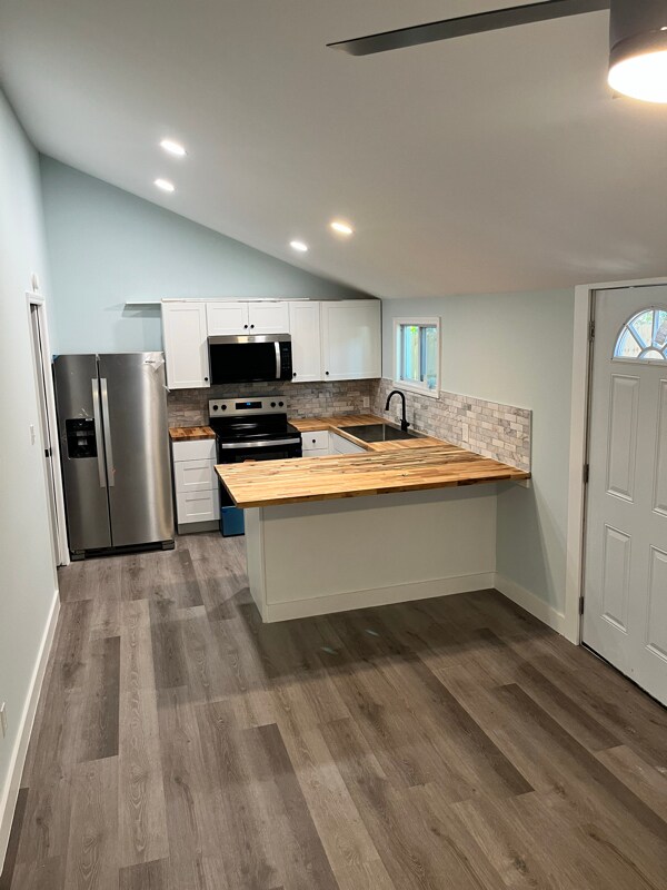 Photo - 1911 Capital St