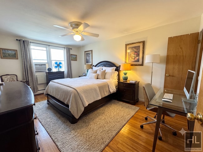 Photo - AVENUE J Unit 2