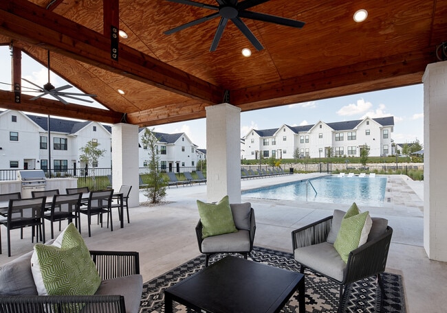 Poolside Seating - Emerson at Wells Branch