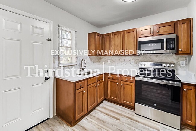 Photo - 1093 Prospect St