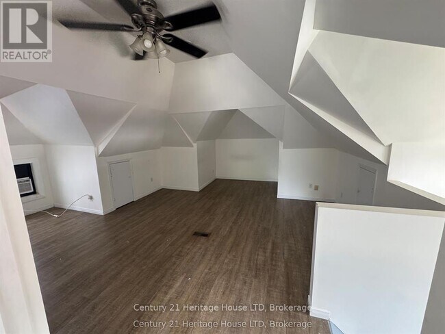 Photo - 344 Ridge Rd N Unit 3