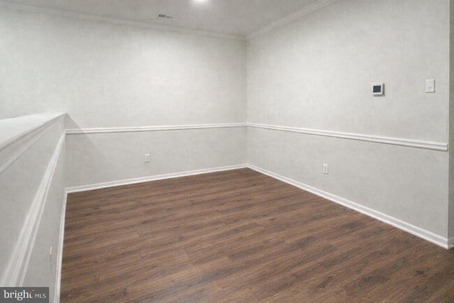 Photo - 329 Gwynedd Ct