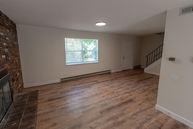 Photo - 3310 Belle Meade Dr