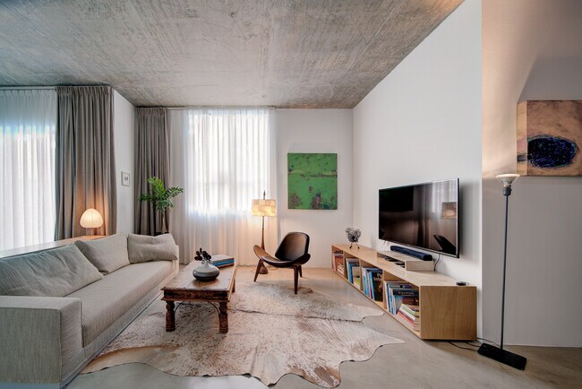 Photo - 234 NE 3rd St Unidad 1004