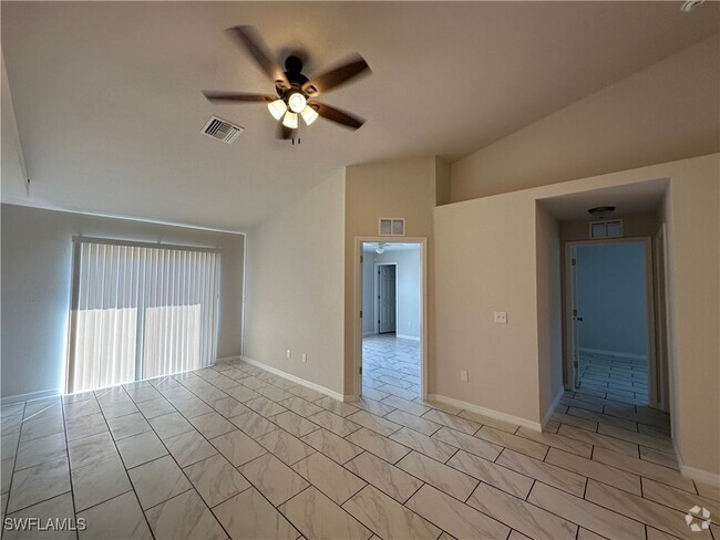Building Photo - 2943 Skyline Blvd Rental