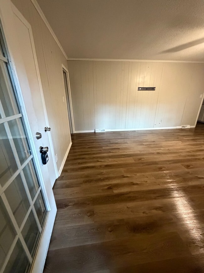 Photo - 116 Oakspring Ln
