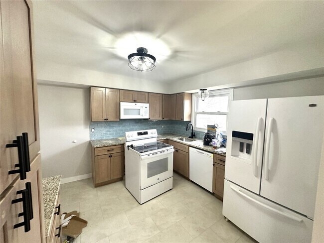 Photo - 67 Strecker Rd