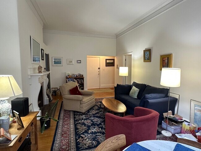 Photo - 182 Marlborough St Unit 4