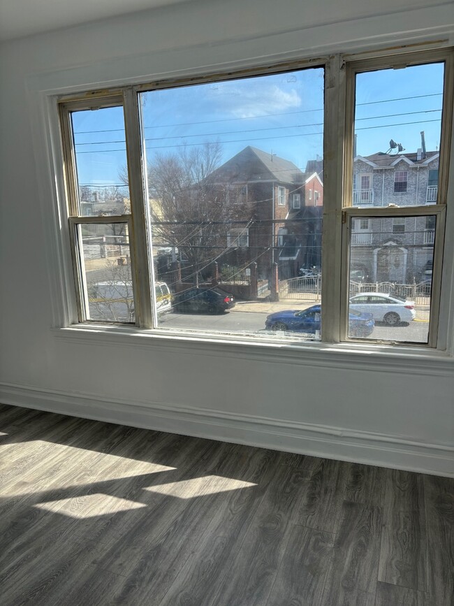 Building Photo - 126-15 103 Rental