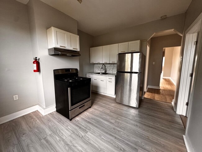 Building Photo - 123 Randolph Ave Unit 3R