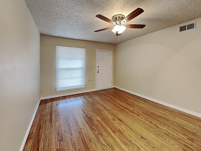 Photo - 11211 Ulloa Ln
