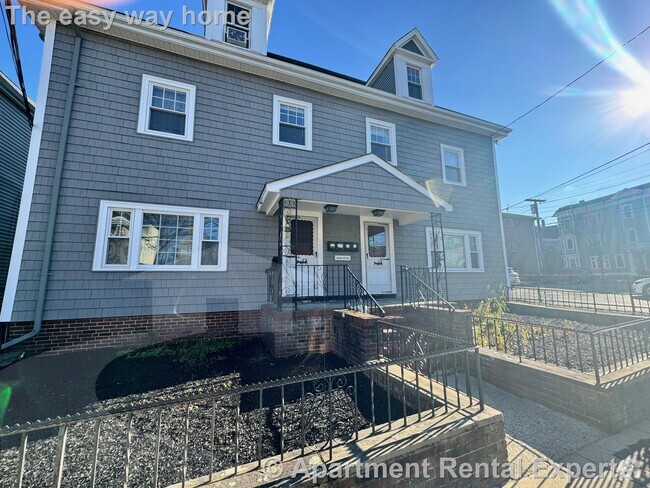 Building Photo - 85 Cedar St Unit 1 Rental