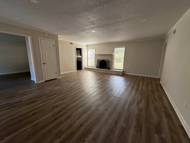 Photo - 5701 Baird Dr