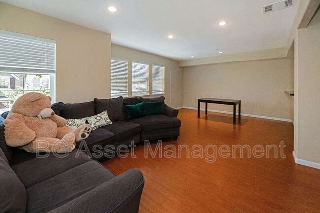 Photo - 1653 Northshore Dr