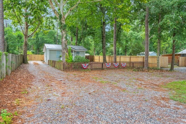 Photo - 271 Bracewell St