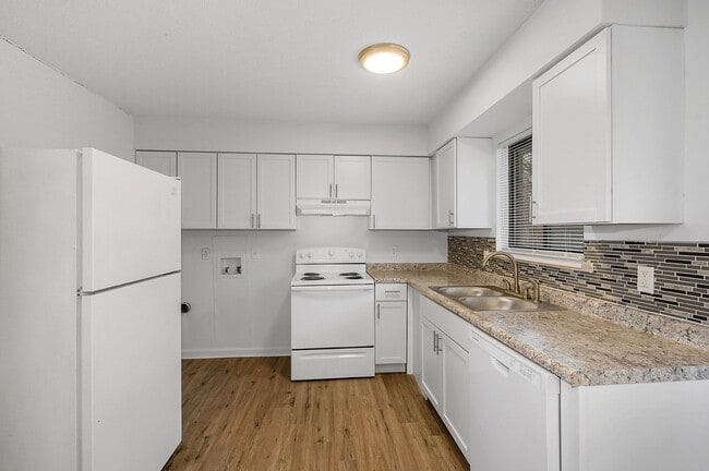 Waynedale Circle Apartments