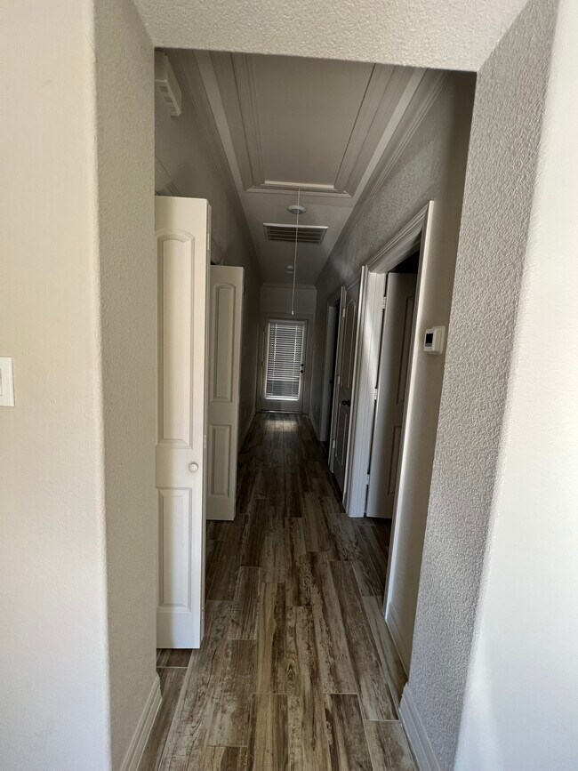 Photo - 2407 Appian Way