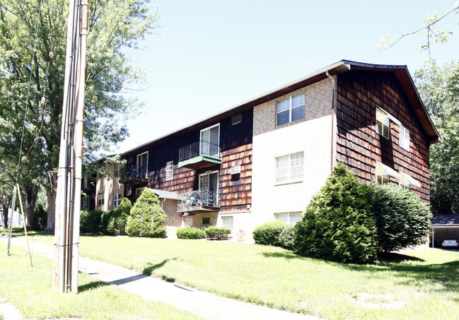 Photo - Monroe Apartments