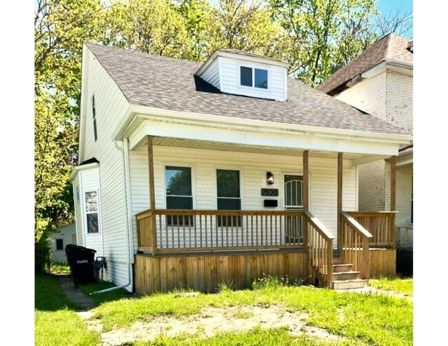 Photo - Beautifully renovated Lasalle Gardens home