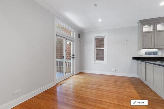 Photo - 4 bedroom in Chicago IL 60614 Unit 1