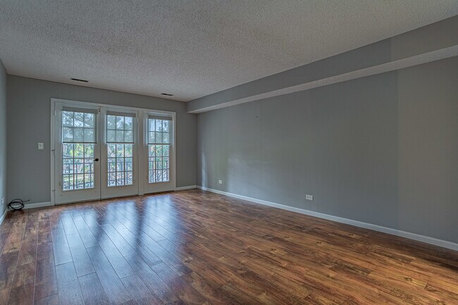 Photo - 520 Biesterfield Rd Unit E220