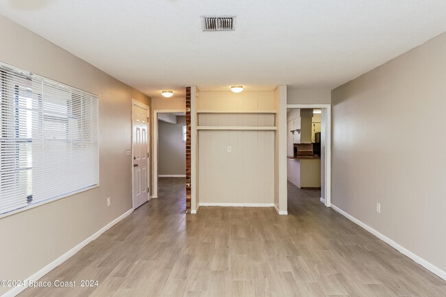 Photo - 1165 Sharon Dr