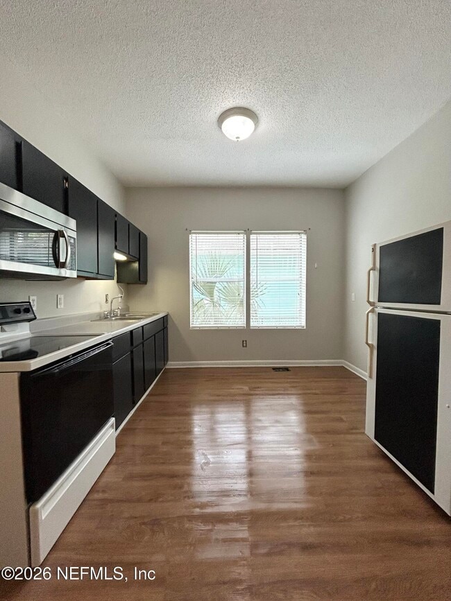 Photo - 2786 Forbes St