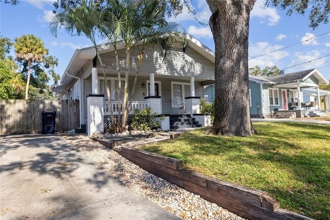 Photo - 227 W Fern St