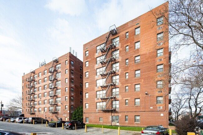 Photo - Kings Village