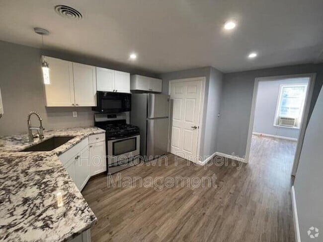 Building Photo - 1152 Market St Rental