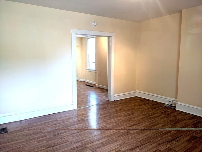 Building Photo - 4325 Norfolk Ave