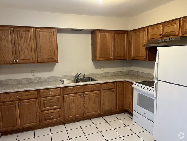 Building Photo - 516 Thoma Pl Unit A Rental