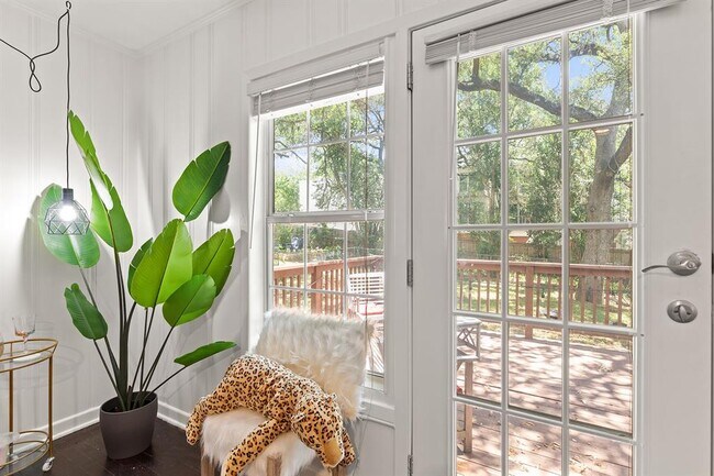 Photo - 3005 Menchaca Rd