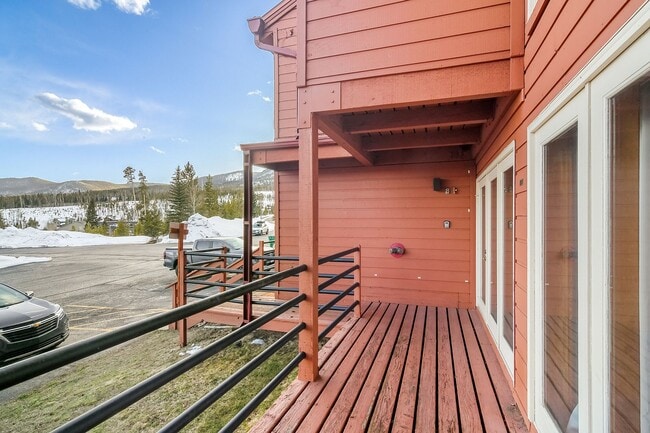 Photo - Wilderness One Bedroom Available 7/7!  Close to hiking trails and great amenities.  Amazing SUN!