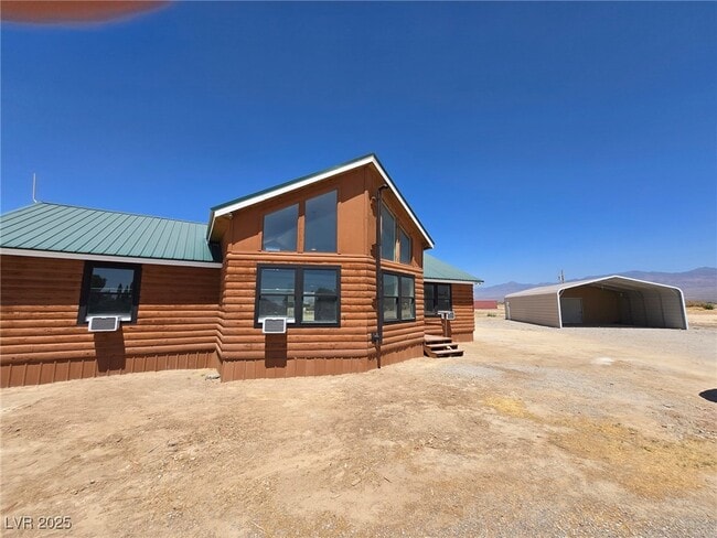 Photo - 270 W Patricia Ave