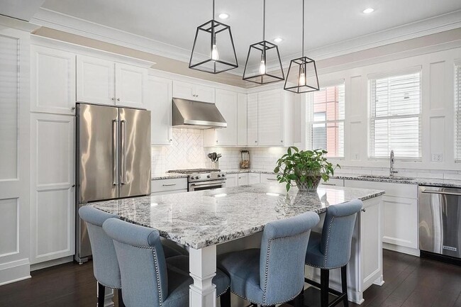 Photo - 112 W Starr Ave