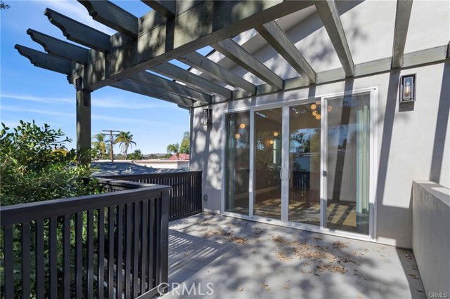 Photo - 5537 Vanalden Ave