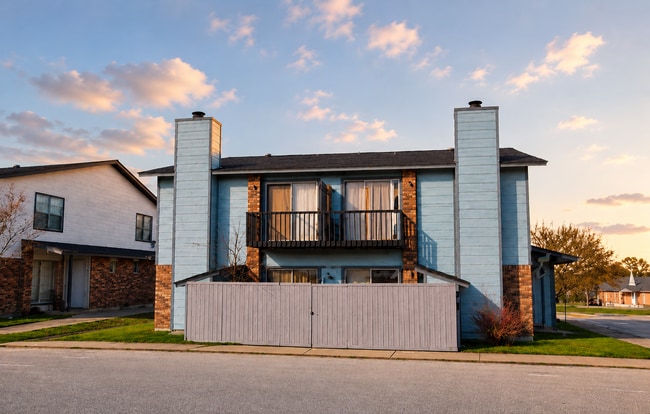 Building Photo - AVAILABLE NOW; APPLY TODAY AT OUR WEBSITE!!