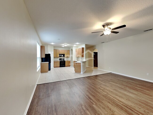 Photo - 461 Misty Oaks Run