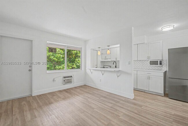Building Photo - 60 NW 79th St Unit 10