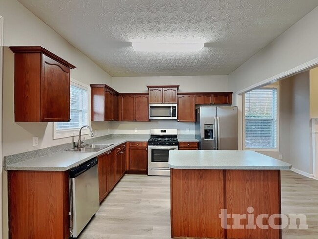 Photo - 2350 Dalton Park House