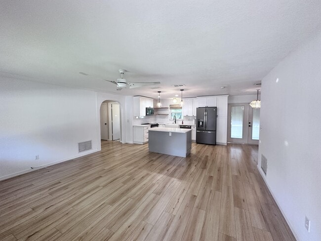 Photo - 1422 Byram Dr