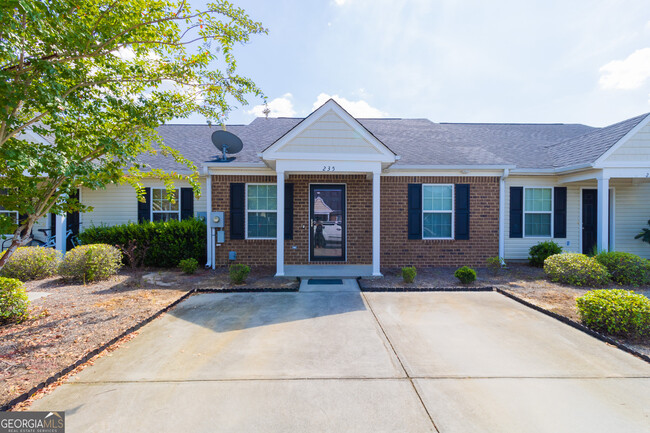 Photo - 235 Sunview Dr Townhome