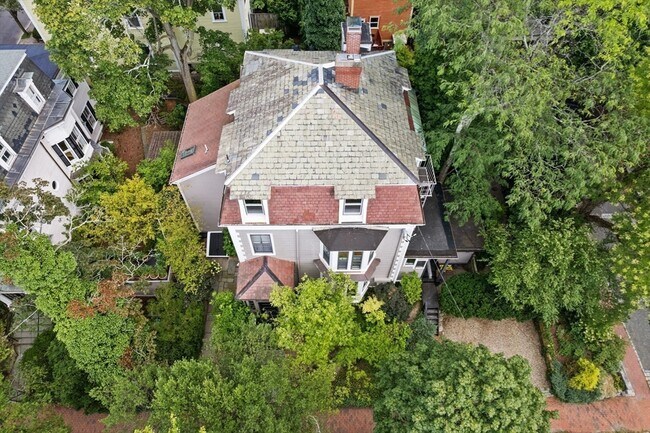 Photo - 32 Hawthorn St Unit 1
