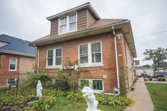 Building Photo - 2049 N Kilpatrick Ave Unit GDN