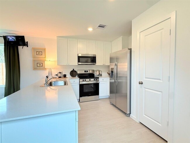 Photo - 3606 Duplet Ave