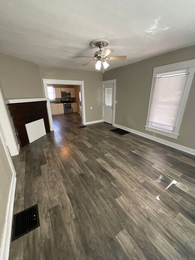 Photo - 422 E Cottage Grove Ave Unidad 422 E. Cottage Grove Ave