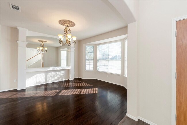 Photo - 1301 W Collins Cir