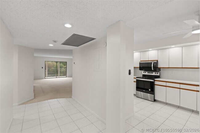 Photo - 1801 Eleuthera Point Unit J3